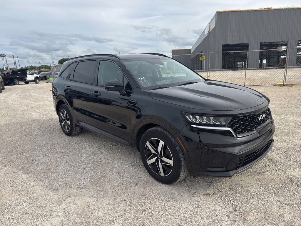 2022 Ebony Black Kia Sorento S FWD SUV