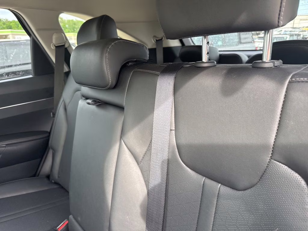 2022 Ebony Black Kia Sorento S FWD SUV