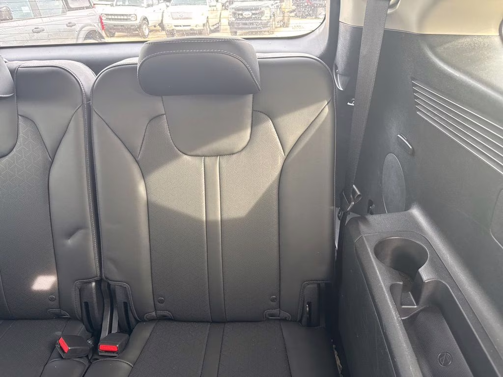 2022 Ebony Black Kia Sorento S FWD SUV