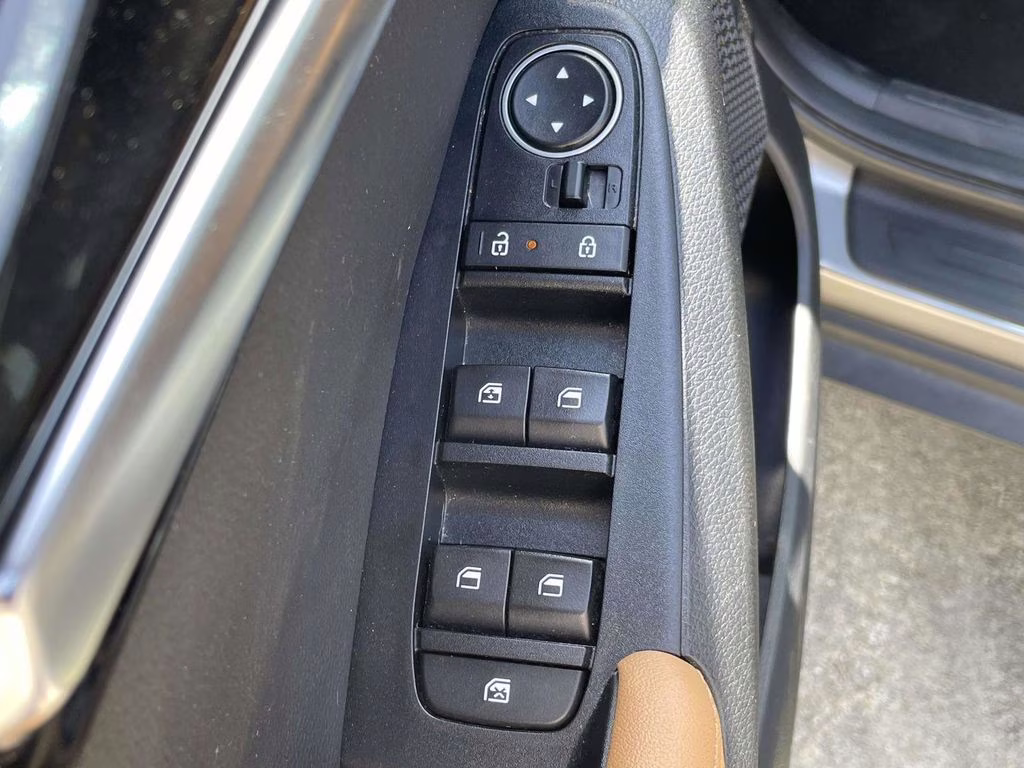 2024 Steel Gray Kia Seltos EX AWD SUV