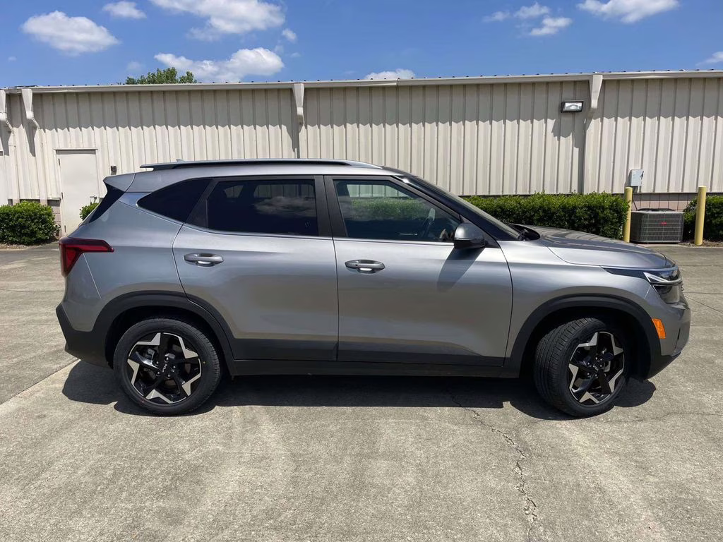 2024 Steel Gray Kia Seltos EX AWD SUV