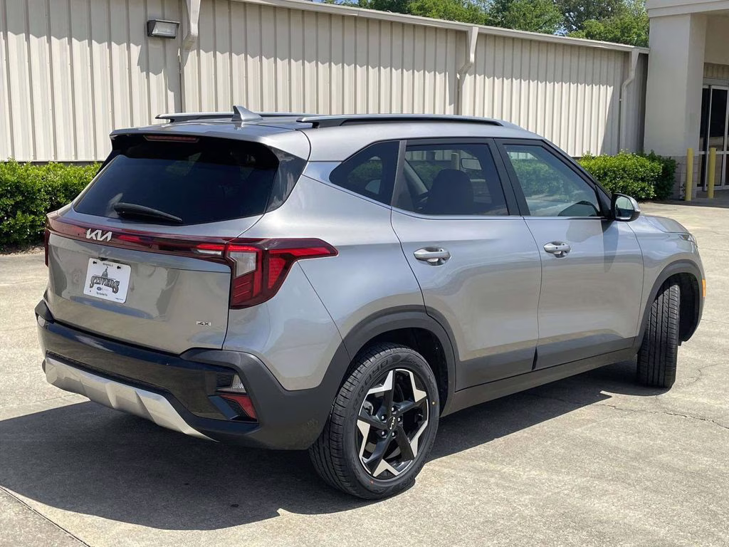 2024 Steel Gray Kia Seltos EX AWD SUV
