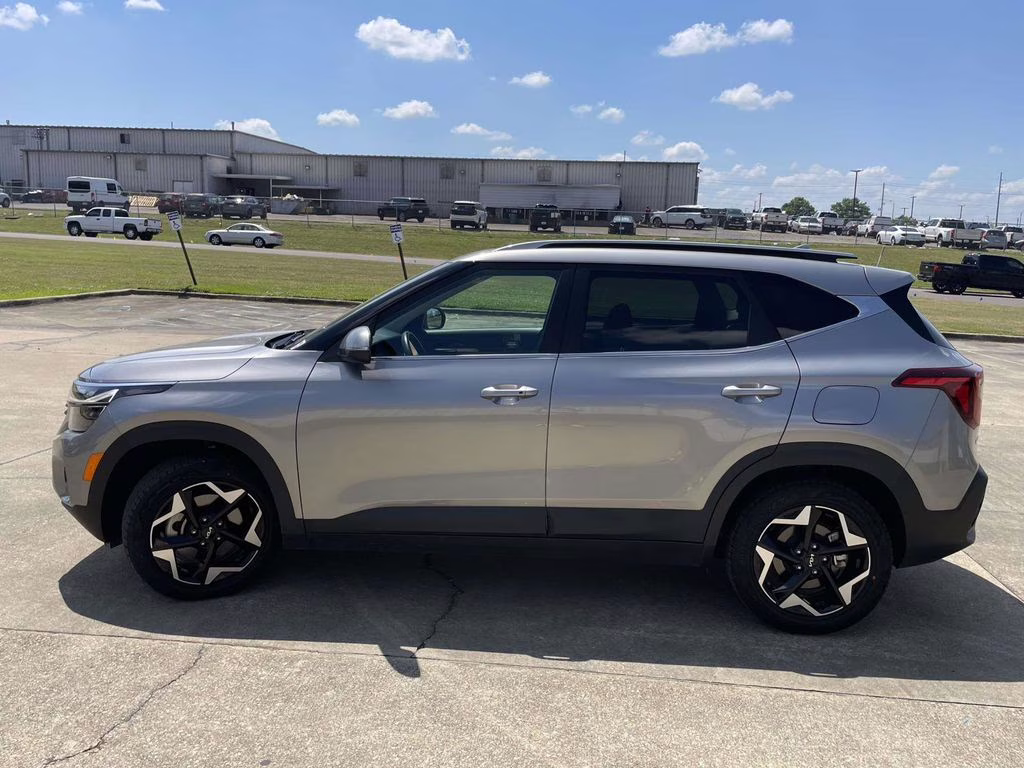 2024 Steel Gray Kia Seltos EX AWD SUV