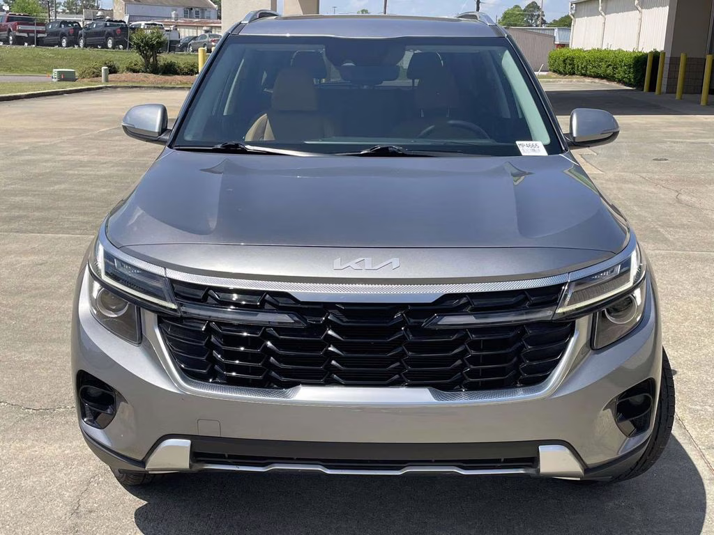 2024 Steel Gray Kia Seltos EX AWD SUV