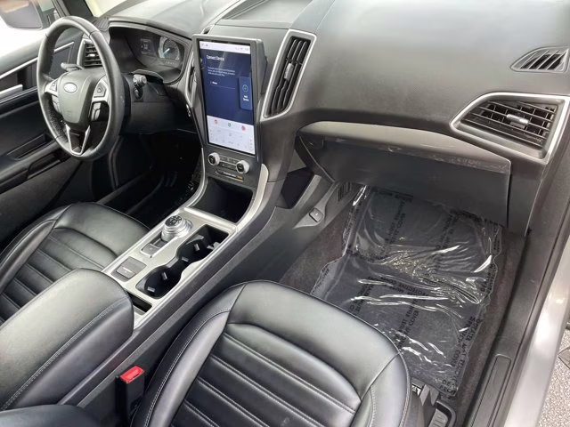 2023 Silver Metallic Ford Edge SEL AWD SUV