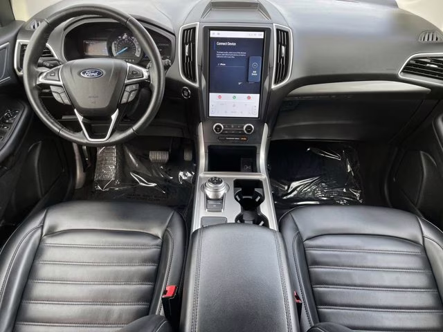 2023 Silver Metallic Ford Edge SEL AWD SUV