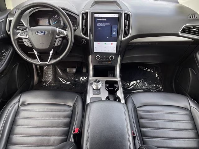 2023 Silver Metallic Ford Edge SEL AWD SUV
