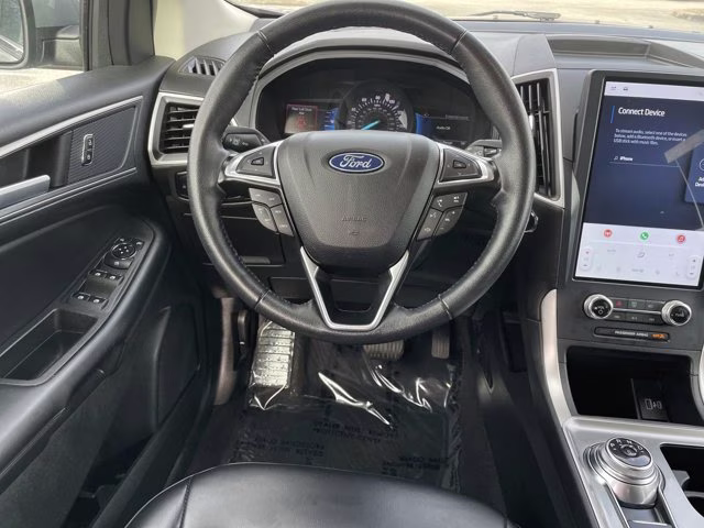 2023 Silver Metallic Ford Edge SEL AWD SUV