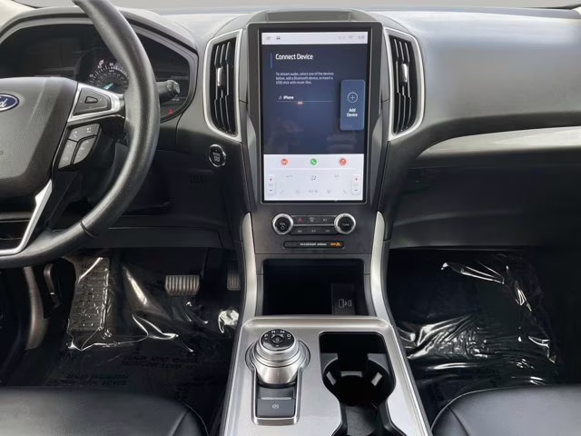 2023 Silver Metallic Ford Edge SEL AWD SUV