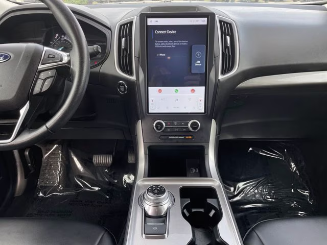 2023 Silver Metallic Ford Edge SEL AWD SUV
