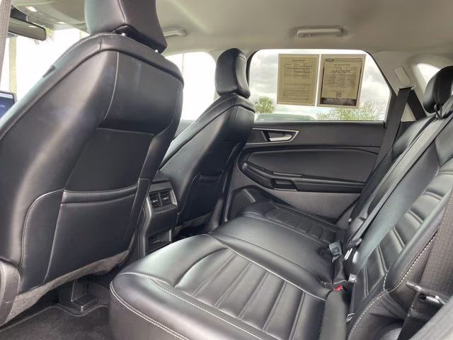 2023 Silver Metallic Ford Edge SEL AWD SUV