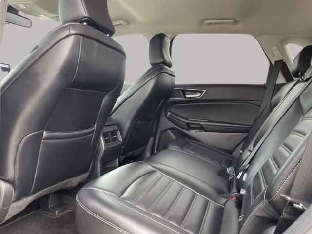 2023 Silver Metallic Ford Edge SEL AWD SUV