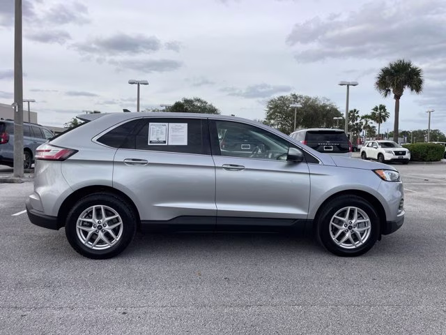 2023 Silver Metallic Ford Edge SEL AWD SUV