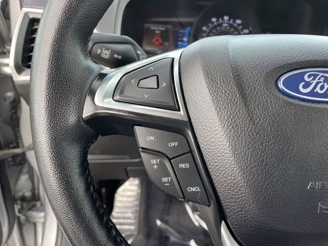 2023 Silver Metallic Ford Edge SEL AWD SUV