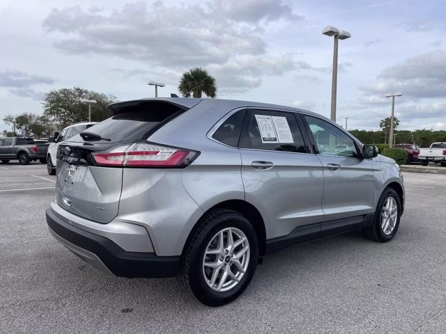 2023 Silver Metallic Ford Edge SEL AWD SUV