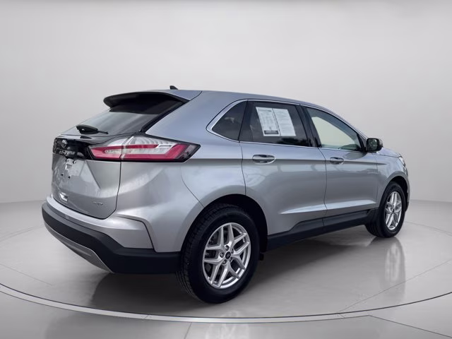 2023 Silver Metallic Ford Edge SEL AWD SUV