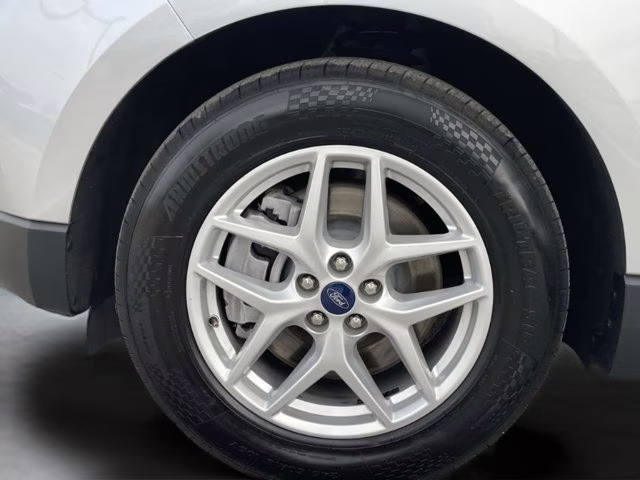 2023 Silver Metallic Ford Edge SEL AWD SUV