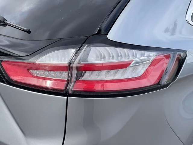 2023 Silver Metallic Ford Edge SEL AWD SUV