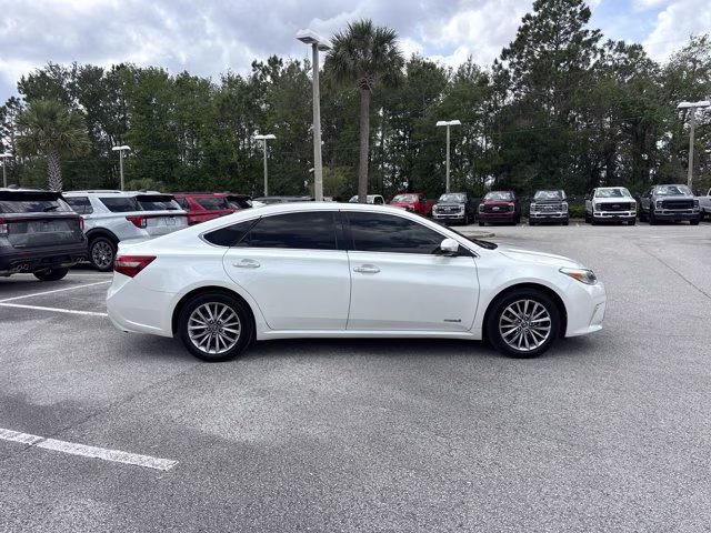 2018 Blizzard Pearl Toyota Avalon Hybrid Limited FWD Sedan
