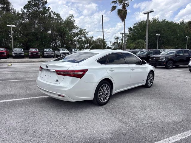 2018 Blizzard Pearl Toyota Avalon Hybrid Limited FWD Sedan