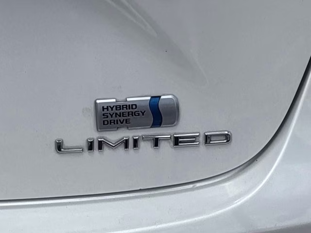 2018 Blizzard Pearl Toyota Avalon Hybrid Limited FWD Sedan