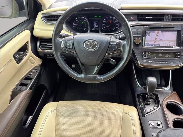 2018 Blizzard Pearl Toyota Avalon Limited FWD Sedan