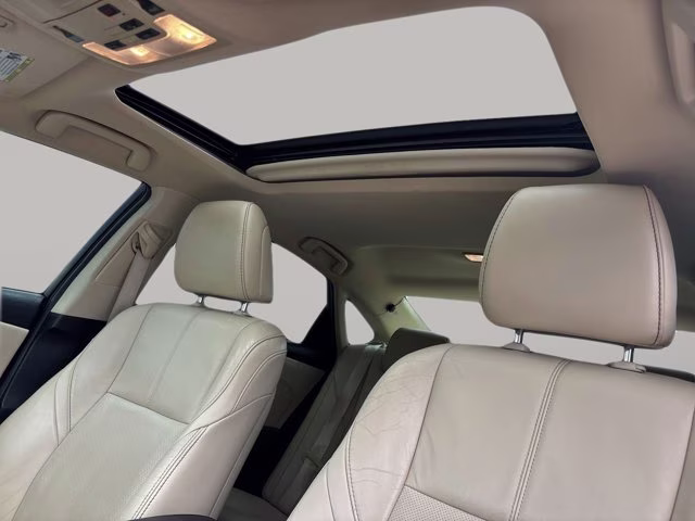 2018 Blizzard Pearl Toyota Avalon Limited FWD Sedan