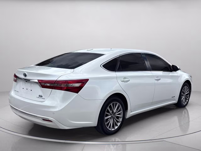 2018 Blizzard Pearl Toyota Avalon Limited FWD Sedan