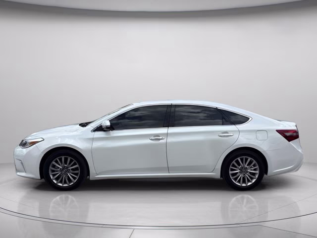 2018 Blizzard Pearl Toyota Avalon Limited FWD Sedan