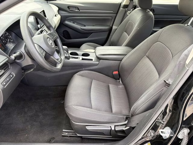 2023 Super Black Clearcoat Nissan Altima 2.5 S FWD Sedan