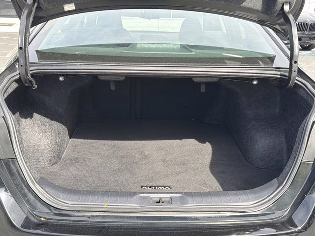 2023 Super Black Clearcoat Nissan Altima 2.5 S FWD Sedan
