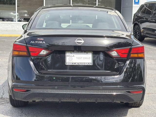 2023 Super Black Clearcoat Nissan Altima 2.5 S FWD Sedan