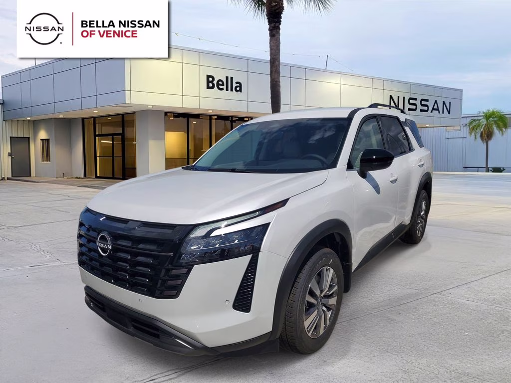 2026 Everest White Pearl Tricoat Nissan Pathfinder SL FWD SUV