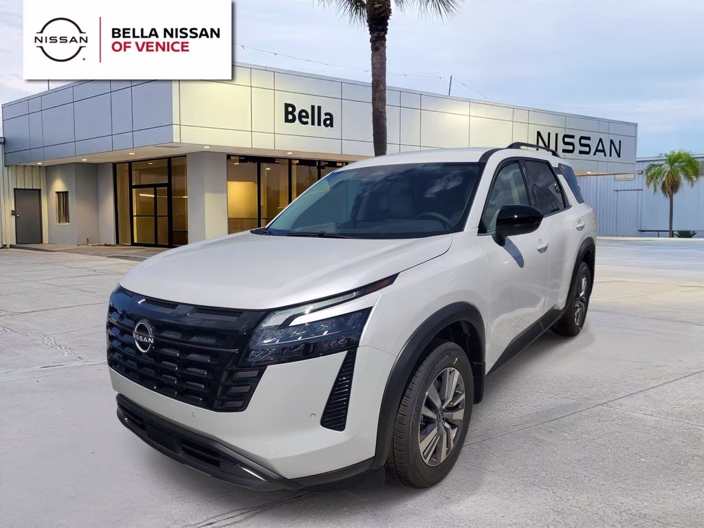 2026 Everest White Pearl Tricoat Nissan Pathfinder SL FWD SUV