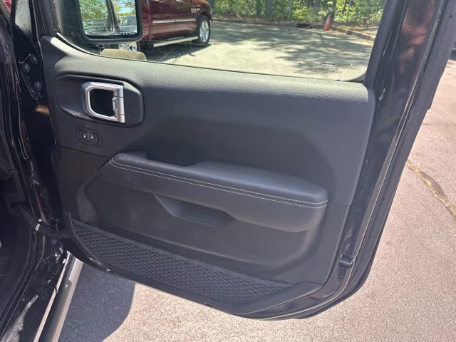 2023 Black Clearcoat Jeep Wrangler Rubicon 4X4 Convertible