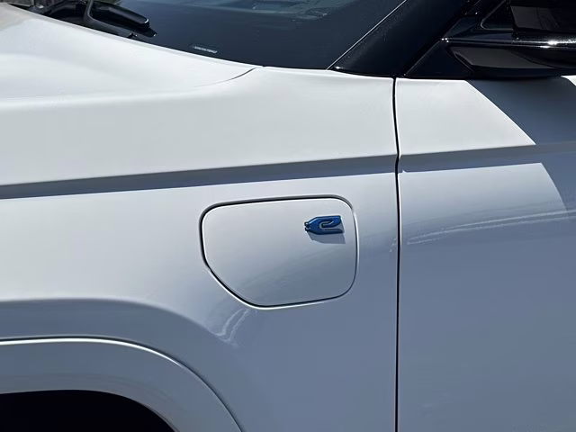 2023 Bright White Clearcoat Jeep Grand Cherokee 4xe Summit 4X4 SUV