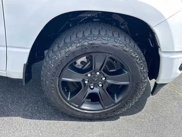 2023 Bright White Clearcoat Ram 1500 Big Horn 4X4 Truck