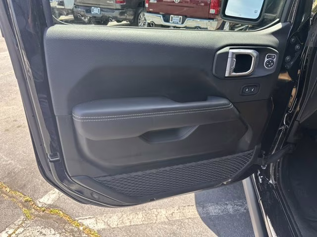 2023 Black Clearcoat Jeep Wrangler Rubicon 4X4 Convertible
