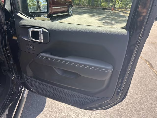 2023 Black Clearcoat Jeep Wrangler Rubicon 4X4 Convertible