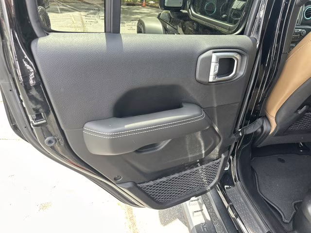 2023 Black Clearcoat Jeep Wrangler 4xe Rubicon 4X4 Convertible
