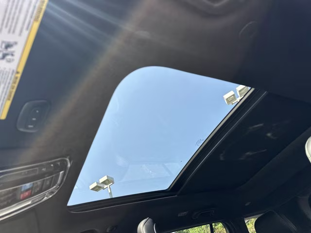 2024 Bright White Clearcoat Jeep Grand Cherokee Overland 4X4 SUV