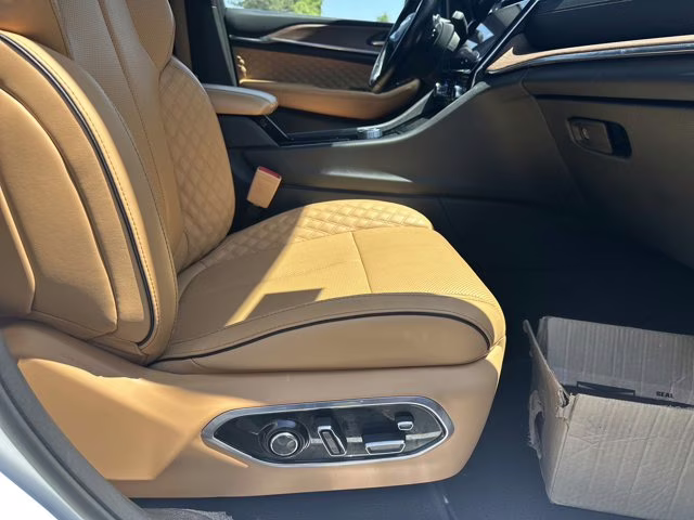 2023 Bright White Clearcoat Jeep Grand Cherokee 4xe Summit 4X4 SUV