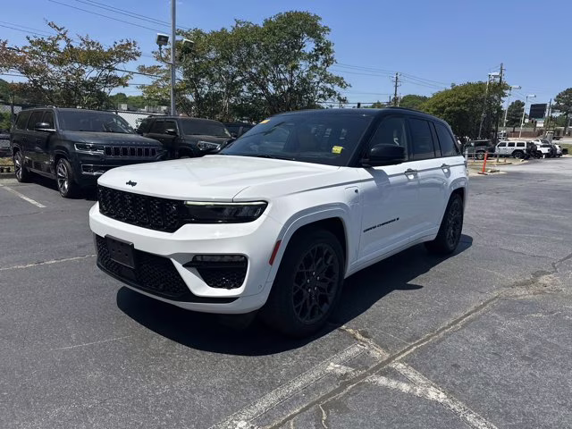 2023 Bright White Clearcoat Jeep Grand Cherokee 4xe Summit 4X4 SUV