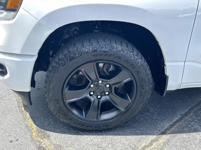 2023 Bright White Clearcoat Ram 1500 Big Horn 4X4 Truck