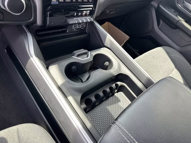 2023 Bright White Clearcoat Ram 1500 Big Horn 4X4 Truck