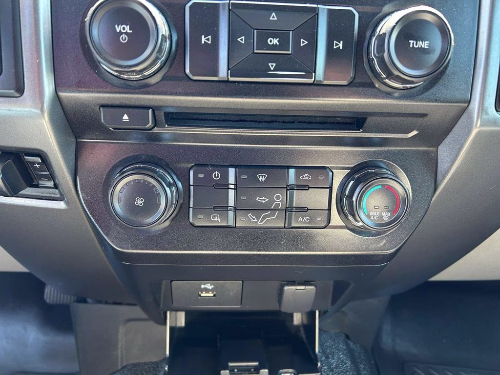 2018 Gray Ford Super Duty F-350 SRW XL 4X4 Truck