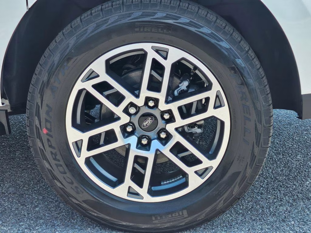 2026 Star White Metallic Tri-Coat Ford Expedition Max Active 4X4 SUV