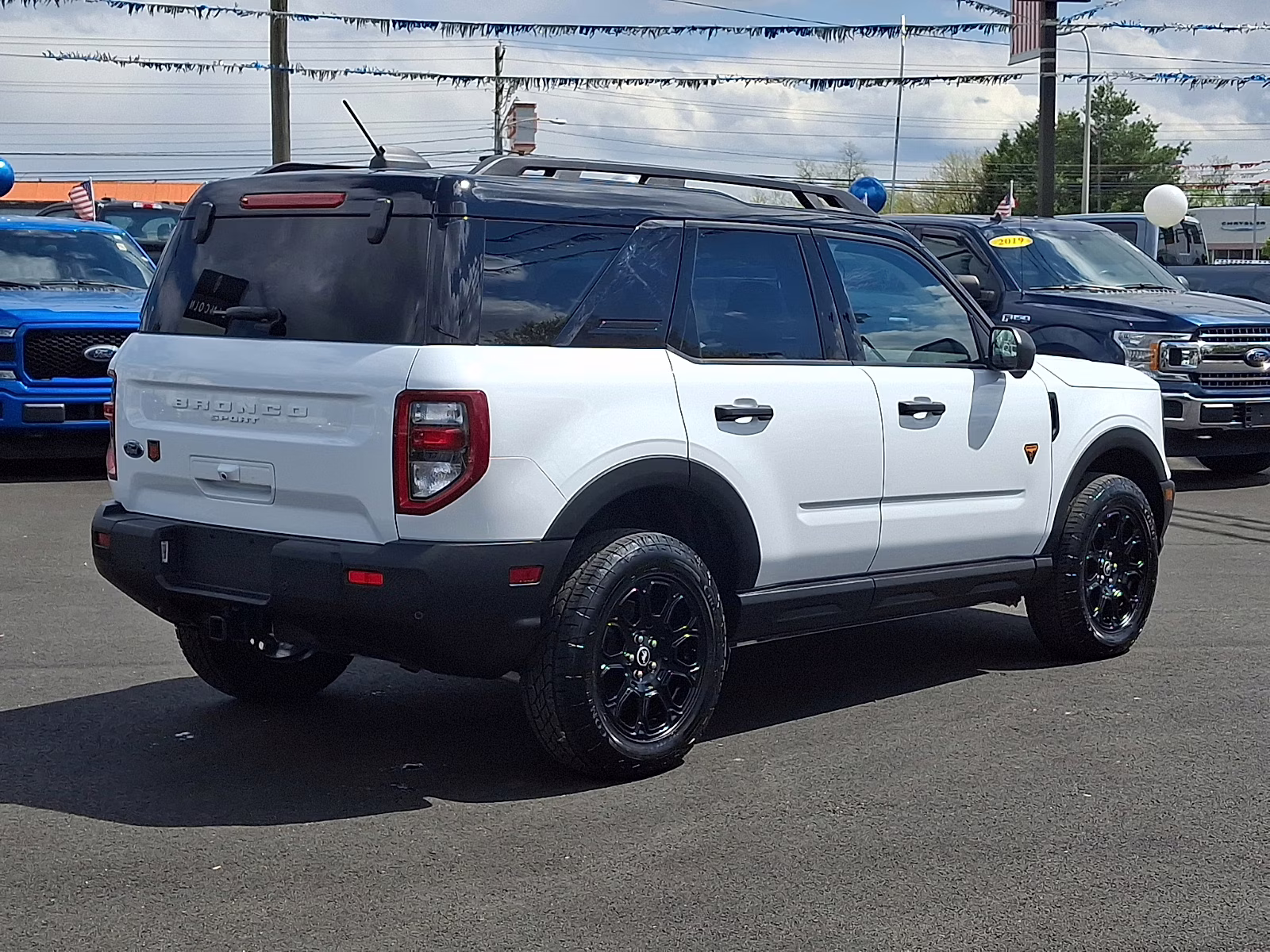 2025 Oxford White - YZ Ford Bronco Sport Badlands 4X4