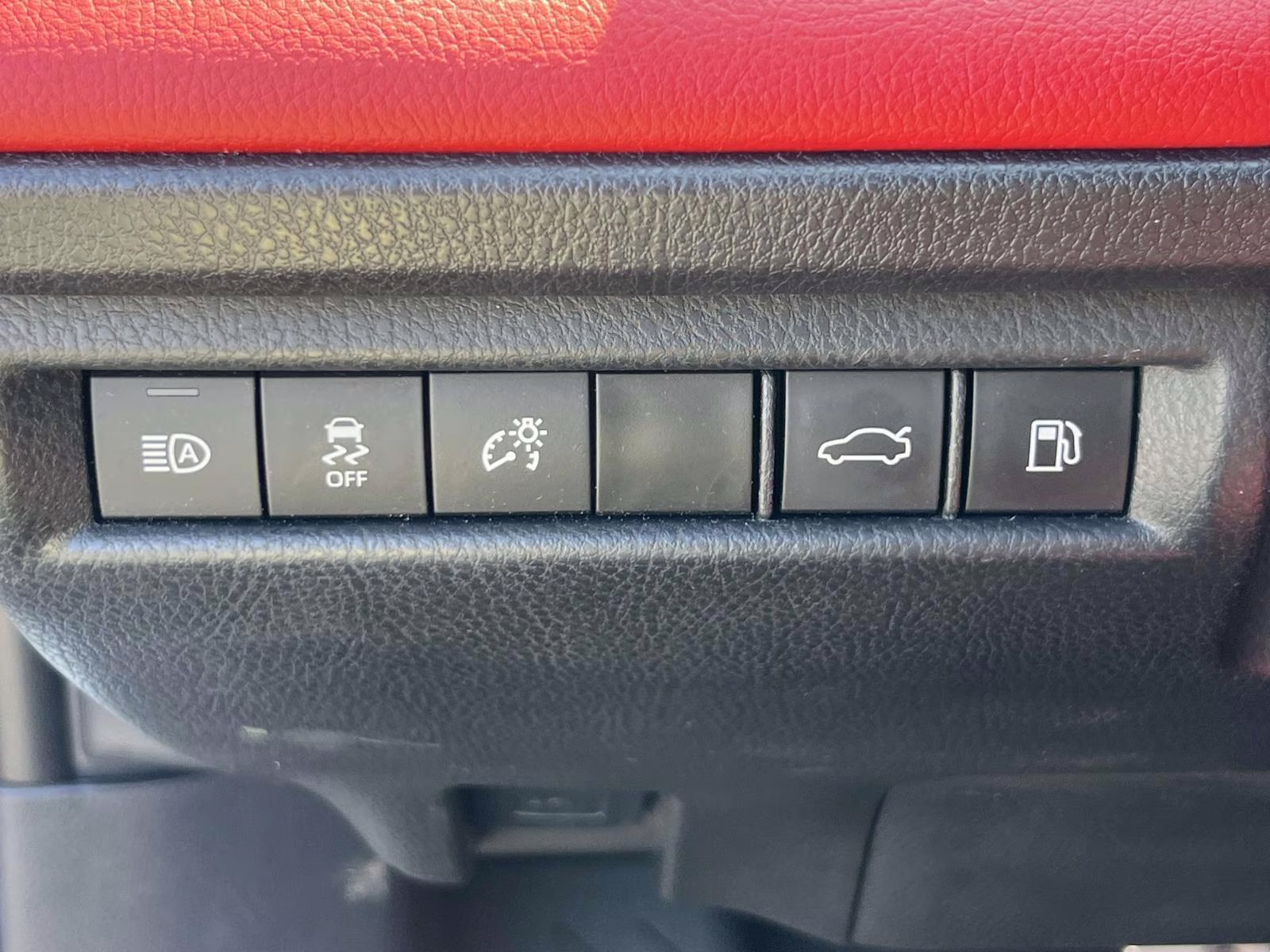 2025 Toyota Camry LE AWD Sedan