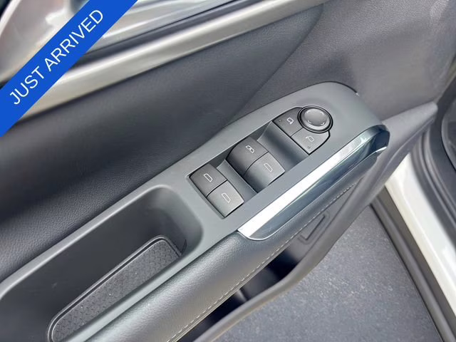 2026 Summit White Chevrolet Traverse LT FWD SUV